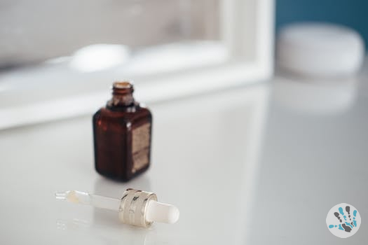 How much liquid can a dropper bottle hold?