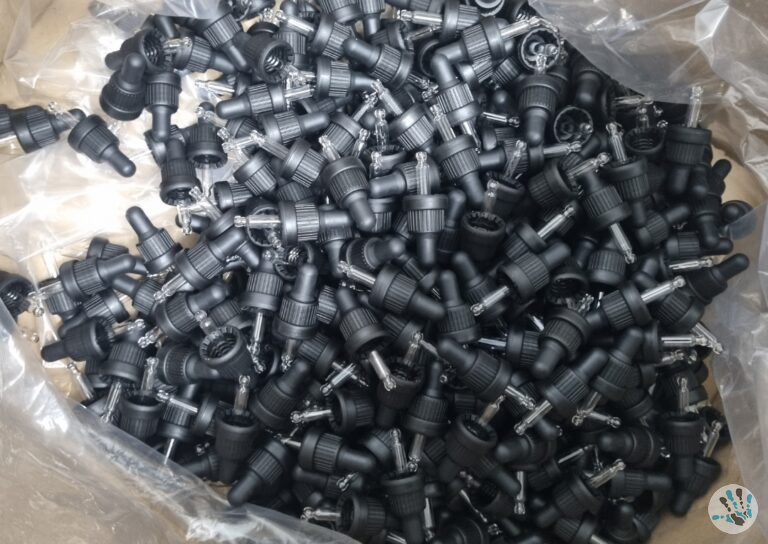 Crafting Quality: Manufacturing 5000 Droppers Night 5ml for a New Italian Client