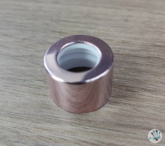 Sublimez votre emballage avec des compte-gouttes en aluminium sur mesure : une touche de luxe en Rose Gold par Packaging.si