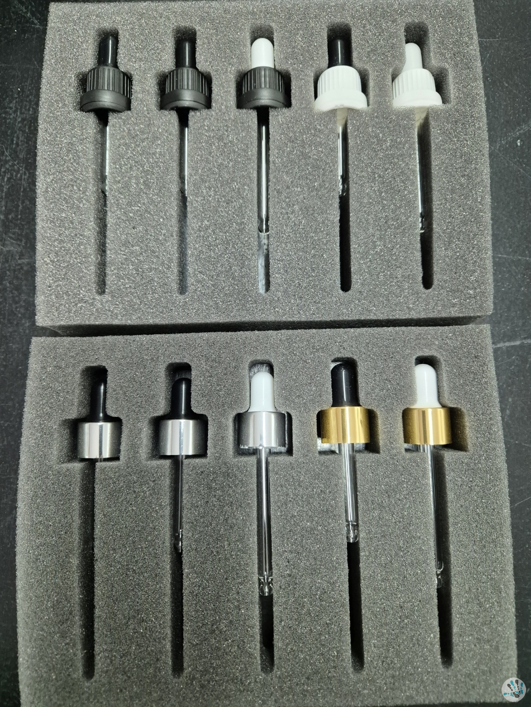 Exploring the Versatility of Dropper Caps for Essential Oil Bottles